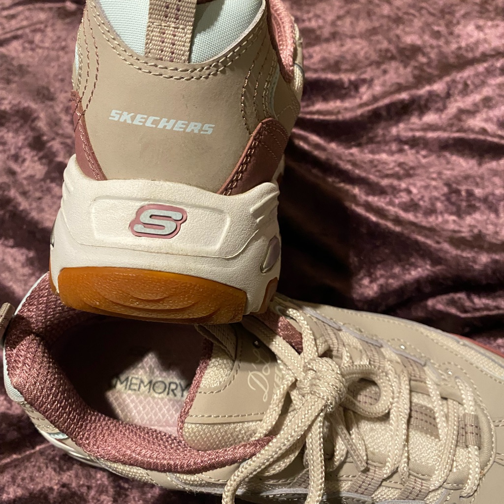 Skechers Memory Foam Women's Beige And Mauve Sneakers